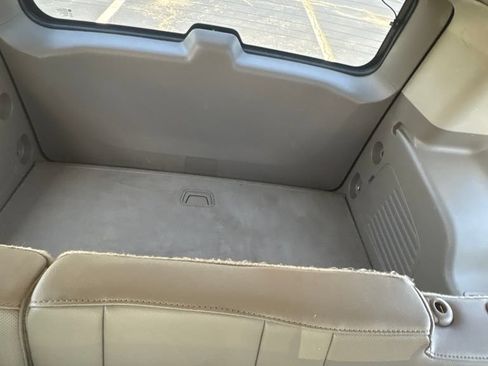 Used 2018 GMC Yukon XL SLT RWD image 14