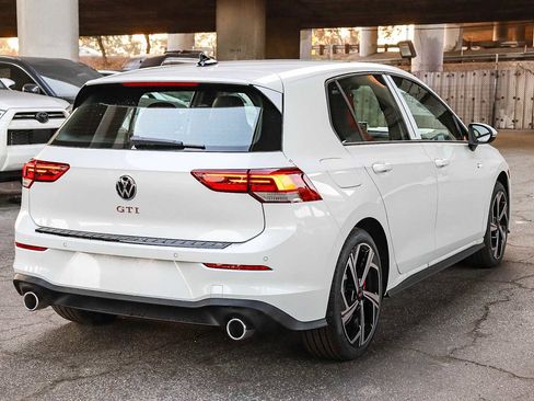 New 2026 Volkswagen GTI SE image 4