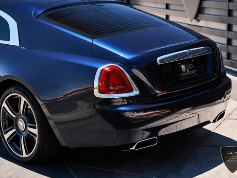 Used 2017 Rolls-Royce Wraith RWD image 10