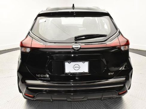Certified 2024 Nissan Kicks SV FWD image 6