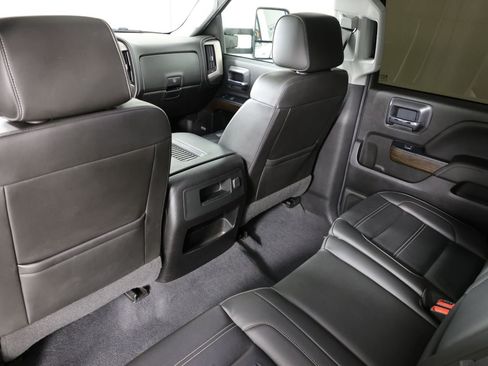Used 2019 GMC Sierra 2500 Denali w/ Duramax Plus Package AWD/4WD image 47