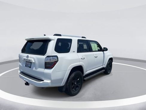 Used 2022 Toyota 4Runner SR5 Premium w/ Moonroof Package RWD image 5