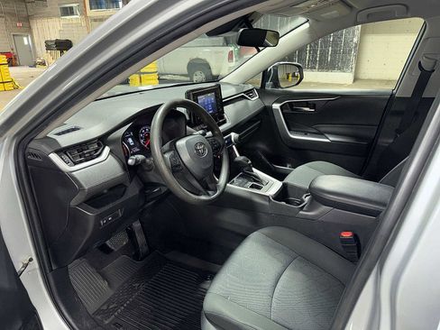 Used 2022 Toyota RAV4 XLE AWD/4WD image 28