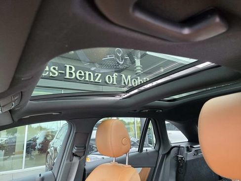 Certified 2022 Mercedes-Benz GLC 43 AMG 4MATIC image 15