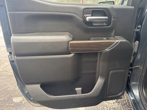 Used 2019 Chevrolet Silverado 1500 RST image 16