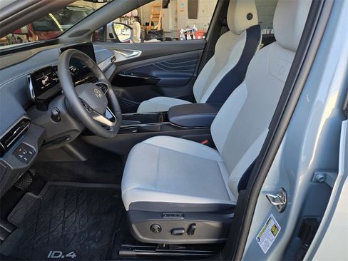 Certified 2024 Volkswagen ID.4 S image 16