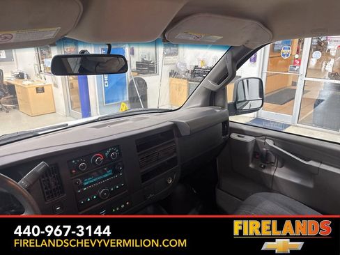 Certified 2021 GMC Savana 2500 w/ Driver Convenience Package image 38