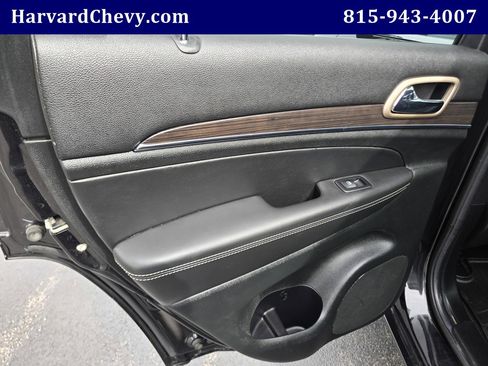 Used 2015 Jeep Grand Cherokee Overland w/ Advanced Technology Group image 38