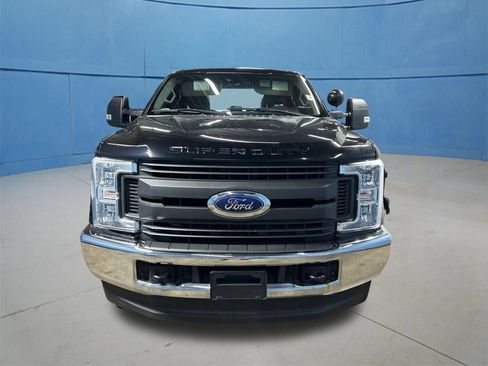 Used 2018 Ford F250 XL w/ Power Equipment Group AWD/4WD image 4