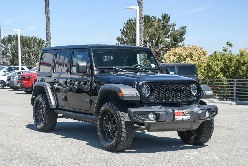 Used 2025 Jeep Wrangler Unlimited Sport AWD/4WD image 3