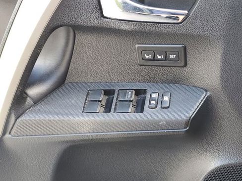 Used 2013 Toyota RAV4 Limited AWD/4WD image 23
