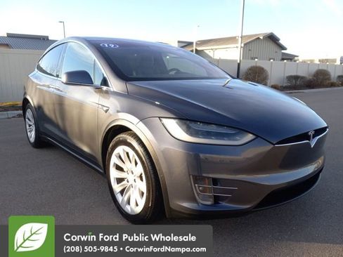 Used 2019 Tesla Model X Long Range image 1