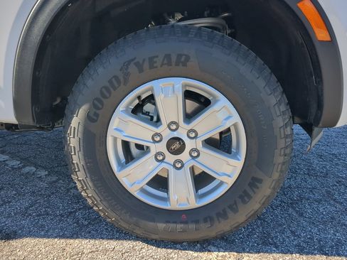 New 2025 Ford Ranger XL RWD image 9