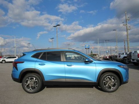 New 2026 Chevrolet Trax LT w/ LT Convenience Package image 3