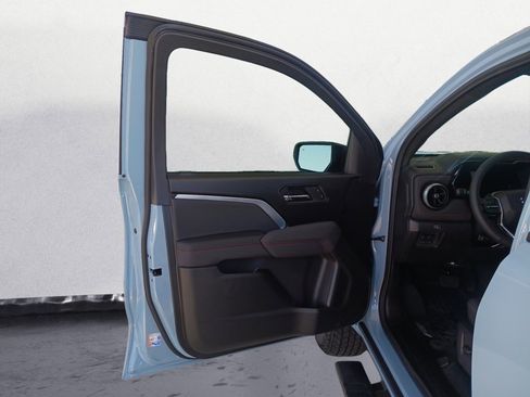 New 2025 Chevrolet Colorado Z71 w/ Technology Package image 10