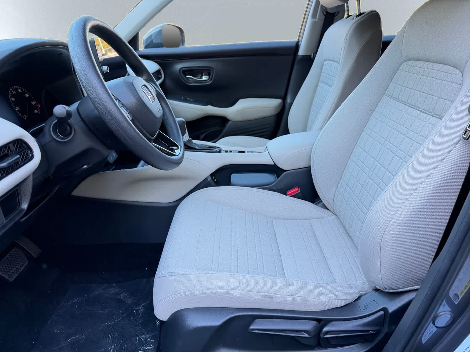 New 2027 Honda HR-V LX image 7