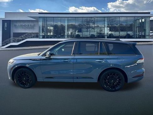 New 2026 Lincoln Aviator Reserve RWD image 4