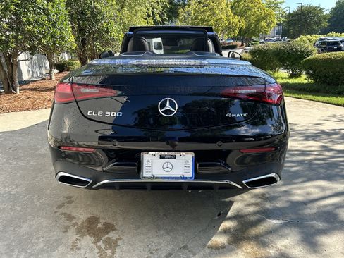 Certified 2025 Mercedes-Benz CLE 300 4MATIC Cabriolet image 15