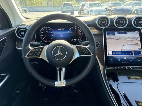 Certified 2025 Mercedes-Benz GLC 350e 4MATIC image 17