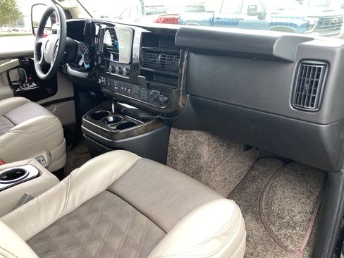 New 2025 GMC Savana 2500 w/ Driver Convenience Package image 21