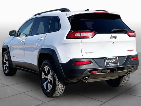 Used 2016 Jeep Cherokee Trailhawk w/ Comfort/Convenience Group AWD/4WD image 12