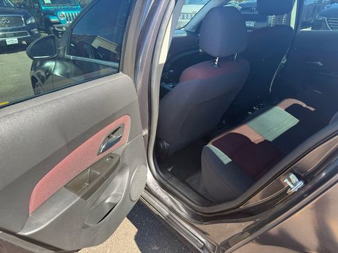 Used 2014 Chevrolet Cruze LT image 19