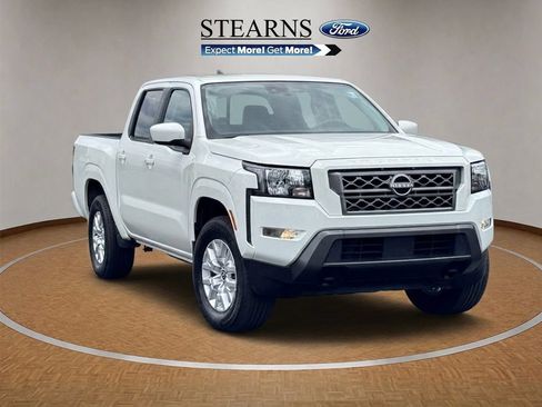 Used 2022 Nissan Frontier SV AWD/4WD image 1