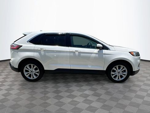 Used 2019 Ford Edge Titanium w/ Equipment Group 301A FWD image 5
