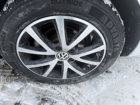 Used 2017 Volkswagen Jetta SE image 27