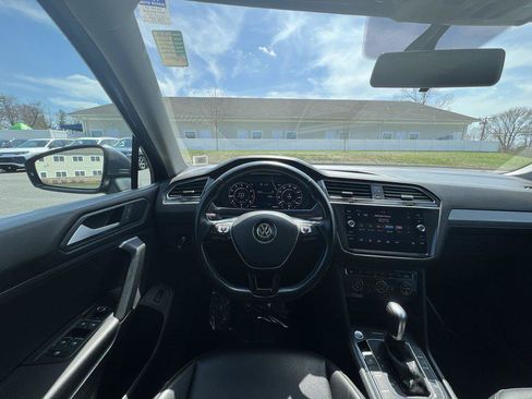Used 2019 Volkswagen Tiguan SEL AWD/4WD image 14