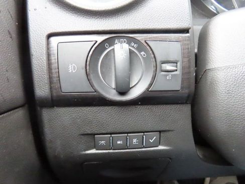 Used 2015 Chevrolet Captiva Sport LT w/ Convenience Package image 27