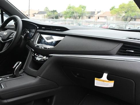 New 2026 Cadillac XT5 Luxury w/ LPO, Floor Liner Package image 25