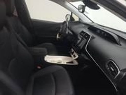 Used 2016 Toyota Prius Four w/ Advanced Technology Package image 34
