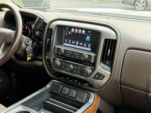 Used 2018 Chevrolet Silverado 1500 LTZ w/ Sport Package AWD/4WD image 23