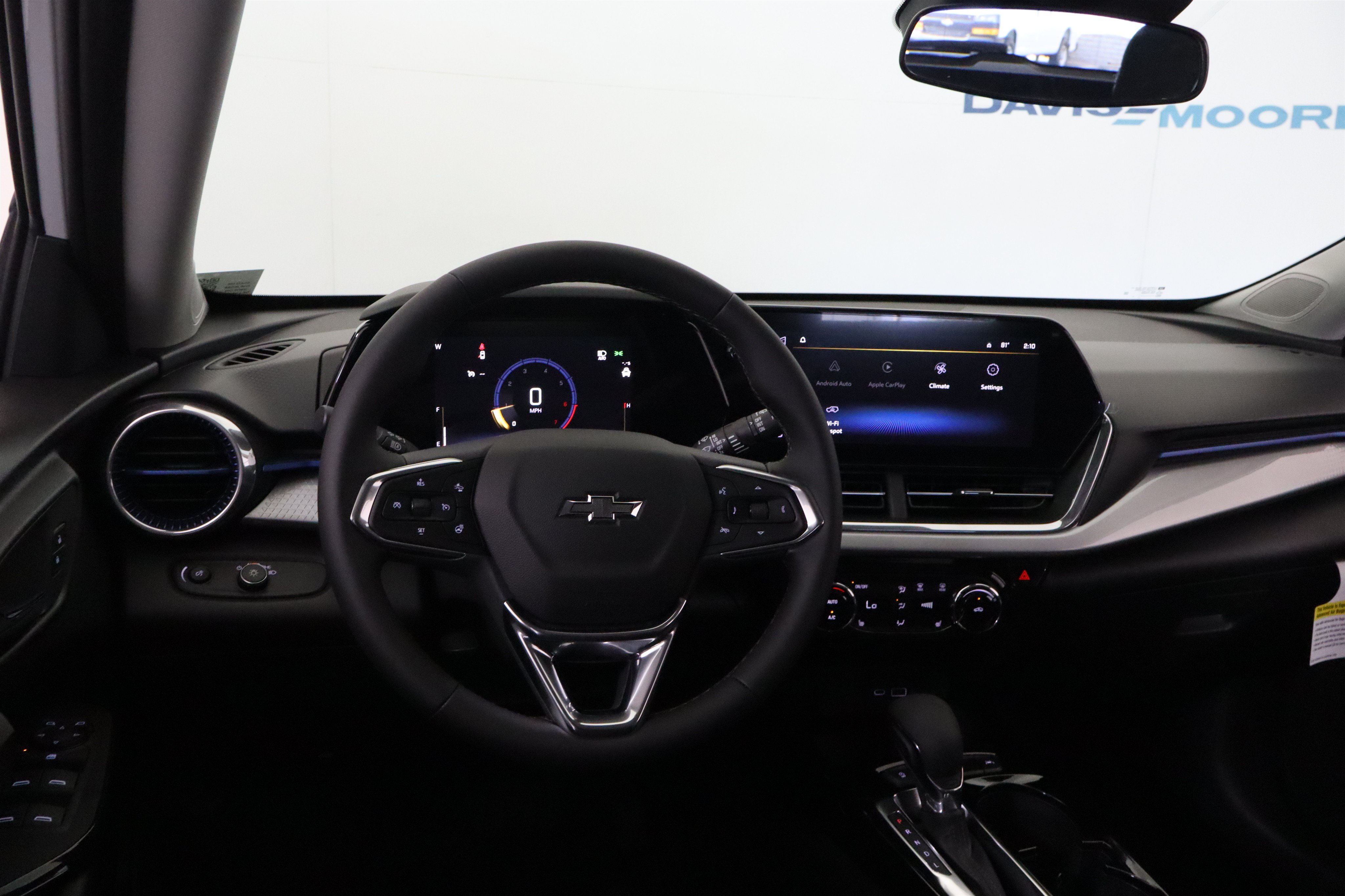 New 2026 Chevrolet Trax LT w/ Midnight Edition FWD image 17