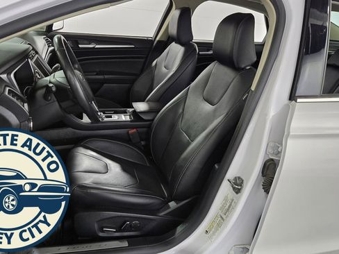 Used 2020 Ford Fusion Titanium image 24