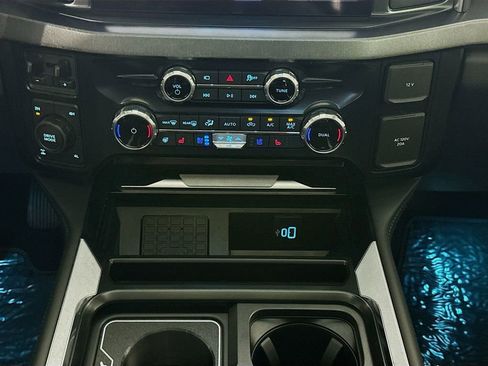 Used 2025 Ford F350 Platinum w/ FX4 Off-Road Package AWD/4WD image 44