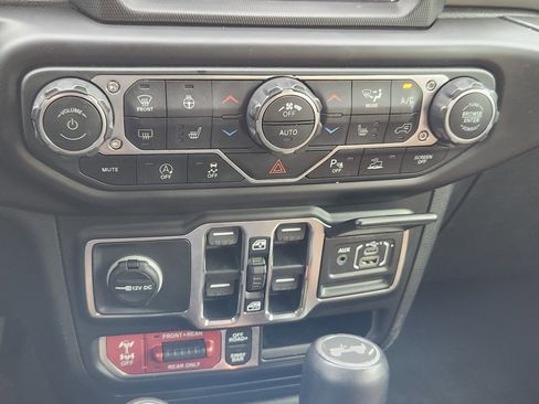 Used 2021 Jeep Wrangler Unlimited Rubicon image 22