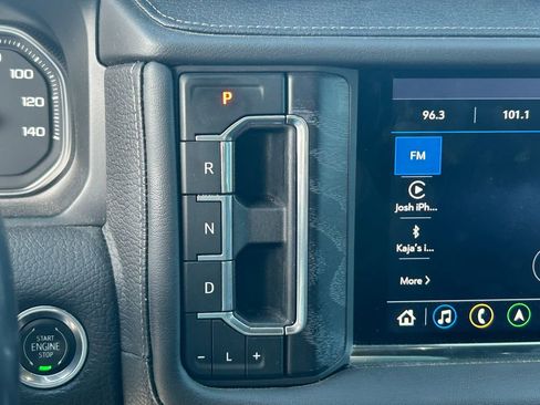 Used 2021 GMC Yukon XL Denali w/ Denali Premium Package image 17