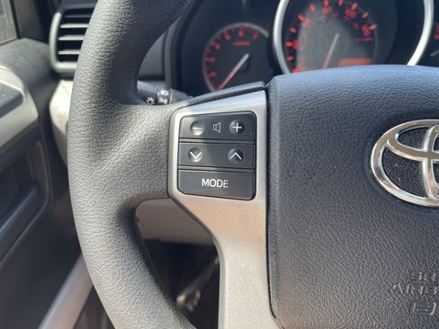 Used 2013 Toyota 4Runner SR5 w/ Convenience Pkg AWD/4WD image 19