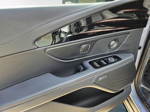 New 2026 Lincoln Nautilus Reserve w/ Jet Appearance Package image 11