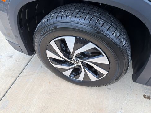 New 2025 Volkswagen Tiguan S image 10