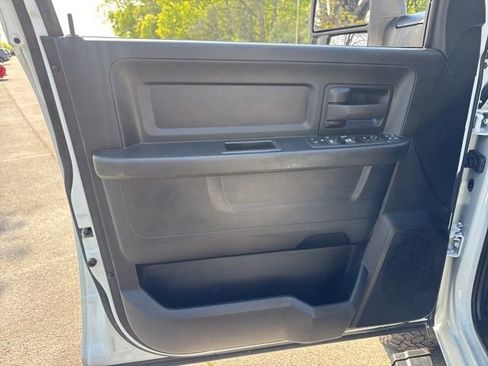 Used 2024 RAM 3500 Tradesman w/ Chrome Appearance Group image 14