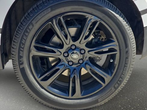 Used 2020 Land Rover Range Rover Velar S AWD/4WD image 34