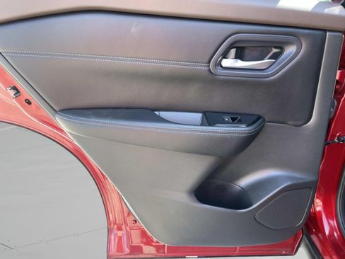 Used 2023 Nissan Rogue SL w/ SL Premium Package FWD image 13