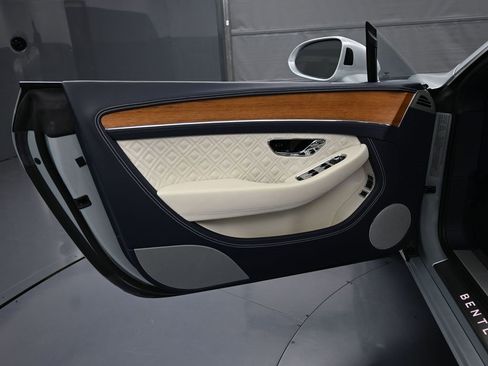 Certified 2023 Bentley Continental GT Azure image 16