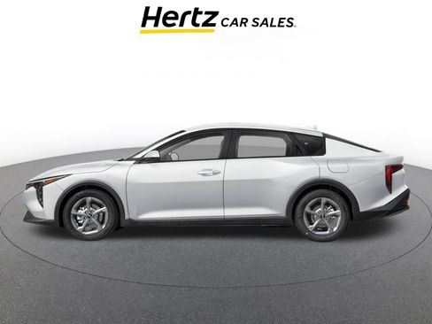 Used 2026 Kia K4 FWD image 3