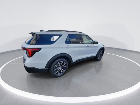 New 2026 Ford Explorer ST-Line image 8