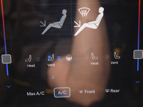 Used 2023 RAM 1500 Laramie image 29