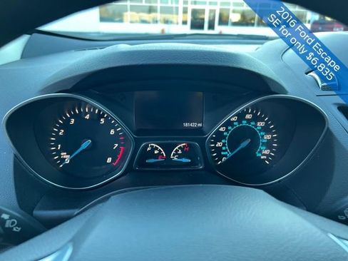 Used 2016 Ford Escape SE w/ Equipment Group 201A image 16